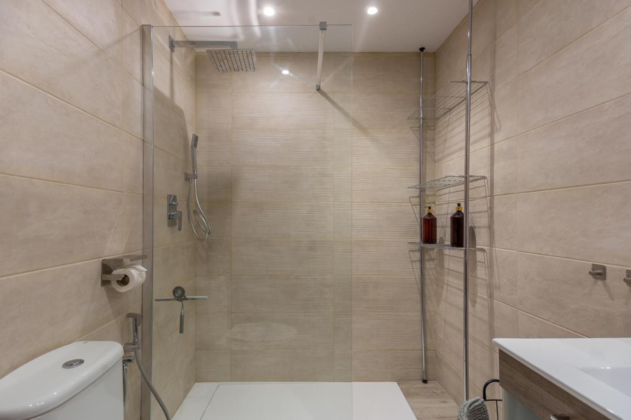 Sf Carihuela Luxury Suite Torremolinos Exterior photo